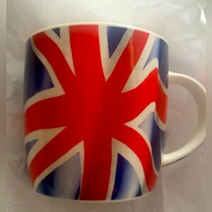 James Sadler union Jack mug in cute British flag tin